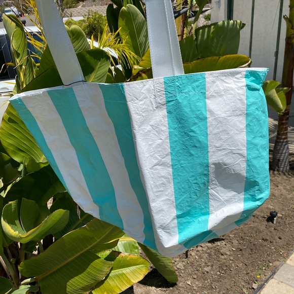 Aloha Reversible Shoulder Bag - Picture 1 of 4